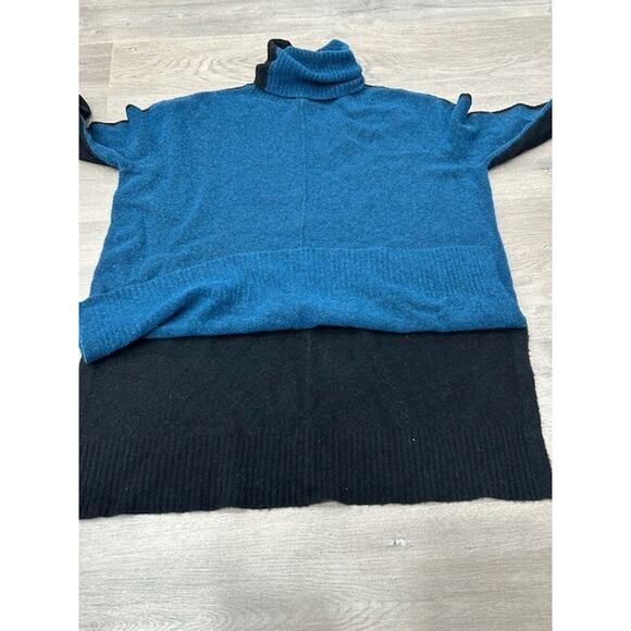 Athleta Womens Sweater Colorblock Turtleneck Merino Wool Blue Black Size XS‎ - Picture 3 of 9